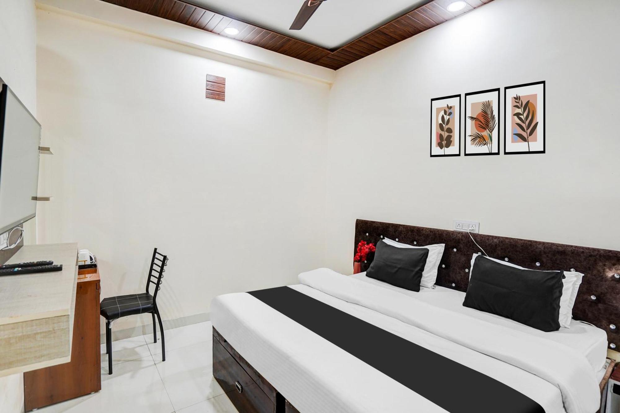 Super Hotel O Brilliant Convention Centre Formerly Madhur Shree Indore Exterior photo